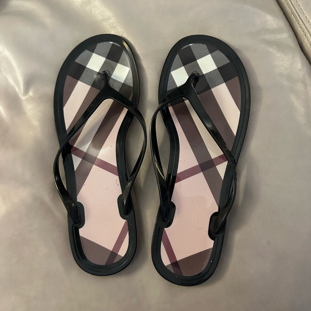 Burberry Stylish Black and Pink Women's Flip Flops Sz 38
